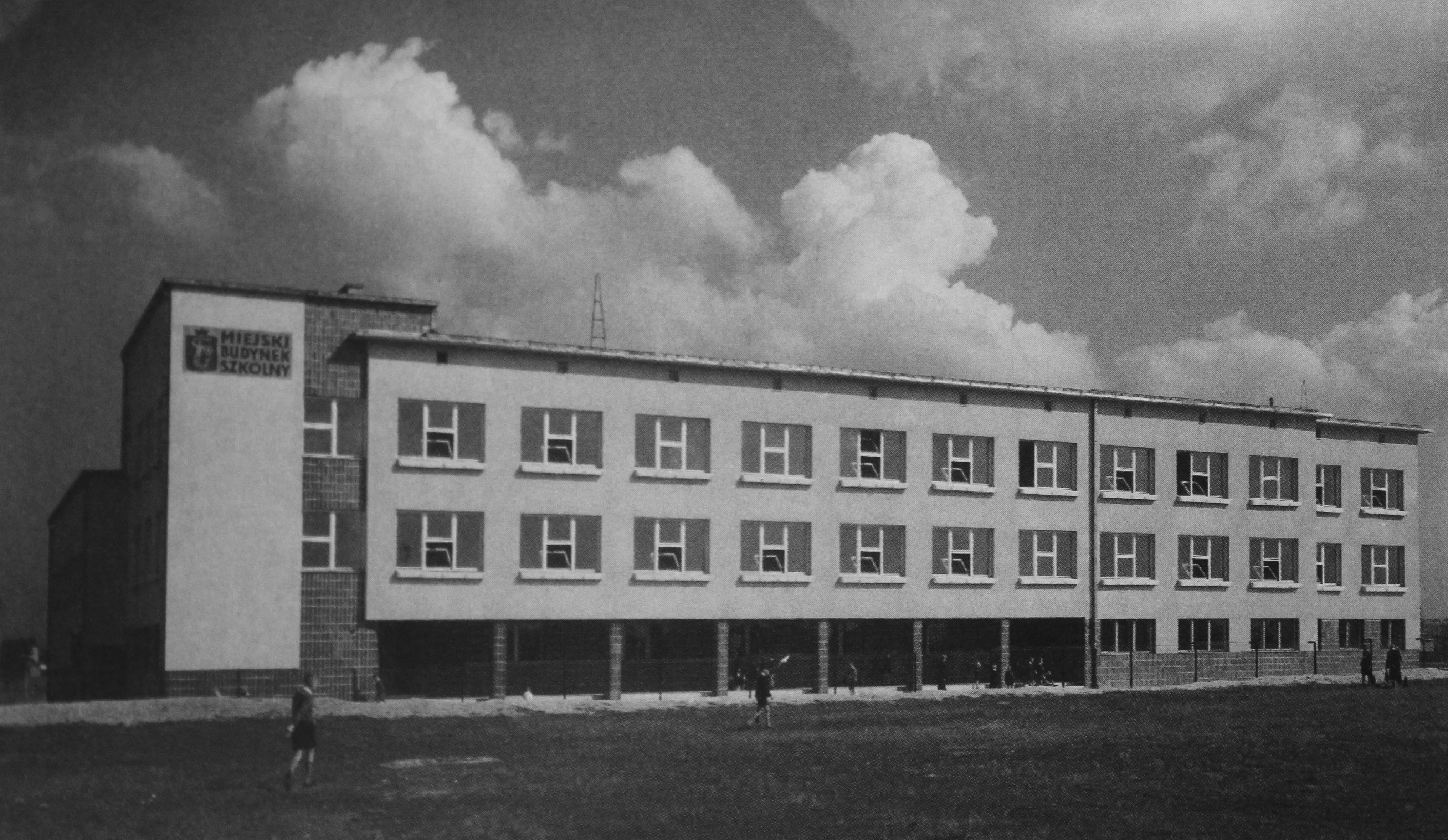 Szkoła, źródło: "Warszawa nowoczesna", Czesław Olszewski