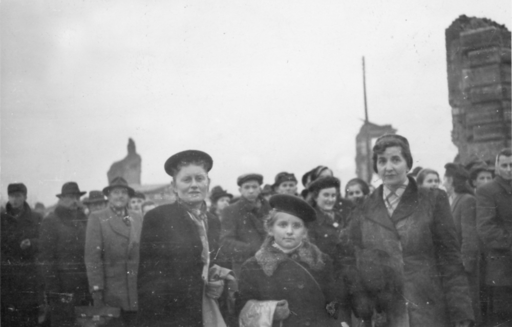 Ruiny Placu Zamkowego, lata 1945-50, zbiory Ewy Tryuk-Blanc